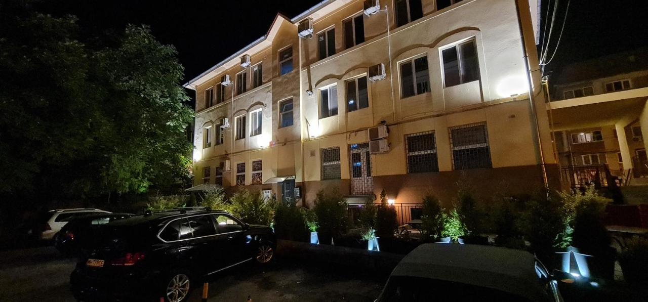 蒂米什瓦拉Complex Living公寓式酒店 外观 照片